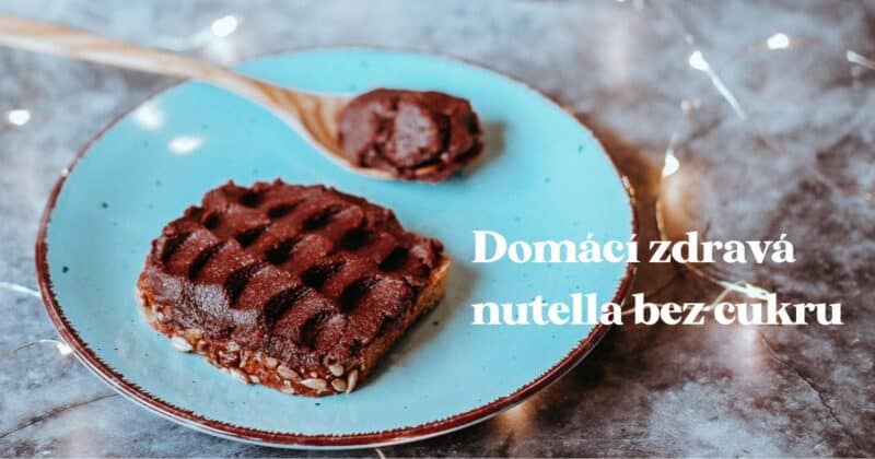 Domáca zdravá nutella z lieskových orieškov bez cukru. Vegánska low carb.